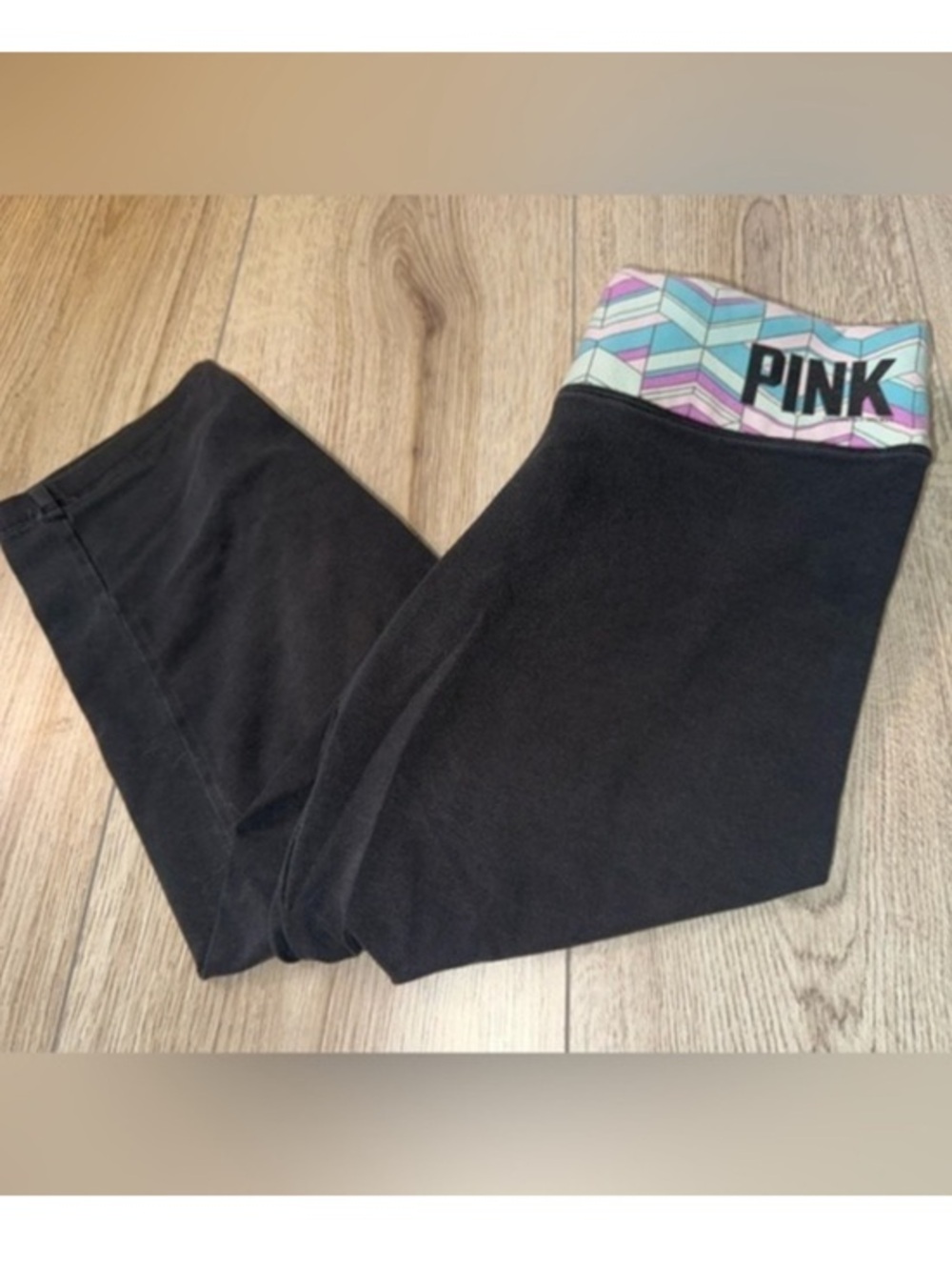 Victoria’s Secret pink yoga capri crop cropped leggings tights